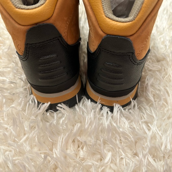 Little Kids Timberland Reinforced Carbon Toe boots - Picture 9 of 12